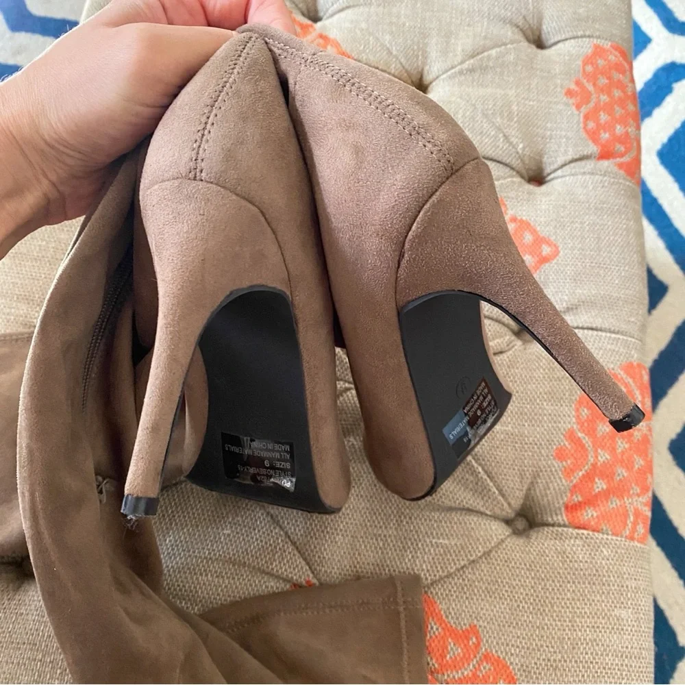 🍂 BRECKELLE’S TAN OVER THE KNEE FAUX SUEDE BEVERLY HEEL BOOTS!